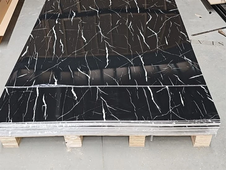 PVC UV-marmorilevy seinäkoristeluun